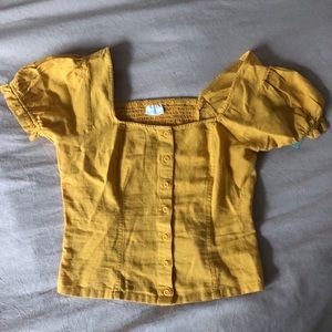 Cute yellow puff sleeve blouse
